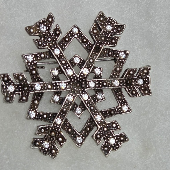 Jewelry - Vintage AK Geometric Rhinestone Brooch Gunmetal Silver Tone Art Deco Signed